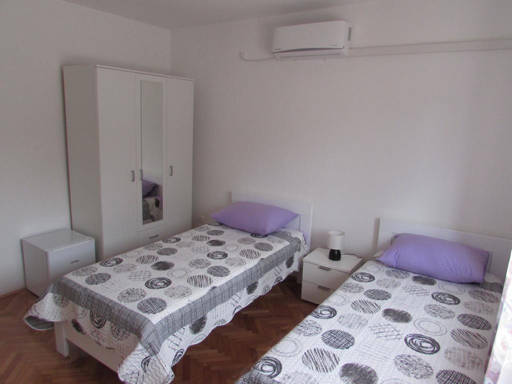 Room Bioci Sibenik Luaran gambar
